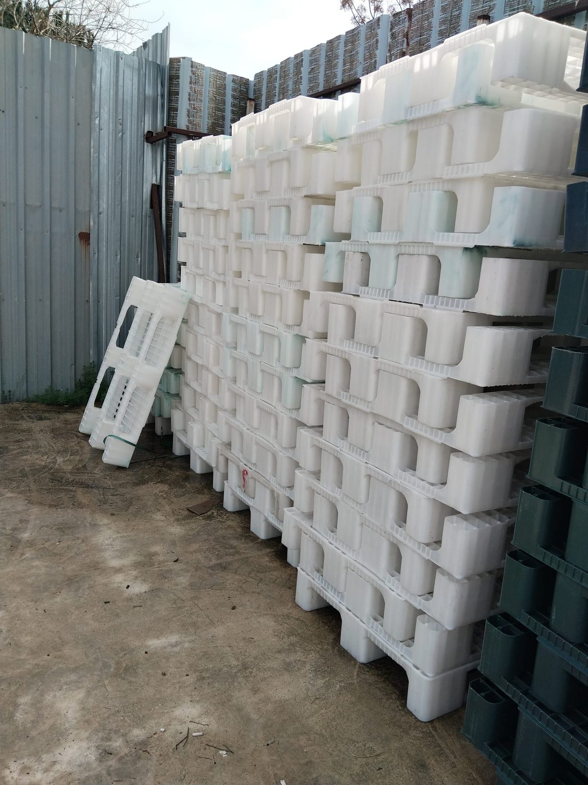 plastik palet sıfır ayarında